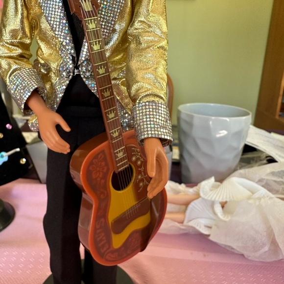Elvis Presley Doll from Barbie Loves Elvis Collection Edition-the real deal! - Picture 5 of 5